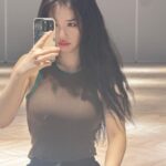 Esther Yu Instagram –