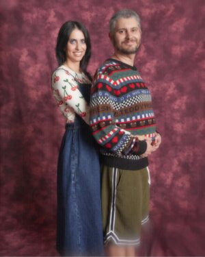 Ethan Klein Instagram - Happy Holidays from the H3 Crew ☃️❄️🎁🌰

📷 @creatingnelly