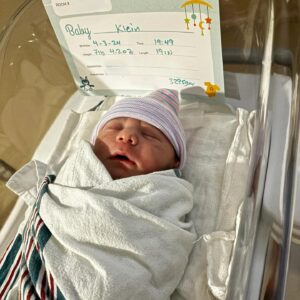Ethan Klein Instagram - Baby Sunny was born Wednesday at 7:45 pm! Right after the show ended Ethan rushed home because I was going into labor! We left the house at 5:00 and I was holding Sunny by 8:00 😭. Everyone is happy and healthy!!