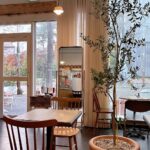 Eugene Instagram – Meal at cafe. Alone. Cozy and relaxing. Yummy…!