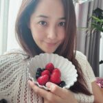 Eugene Instagram - 거실에 조용히 앉아있는 시간이 참 좋다. 아무 일정 없이 한가한 날. 좋다 좋아.