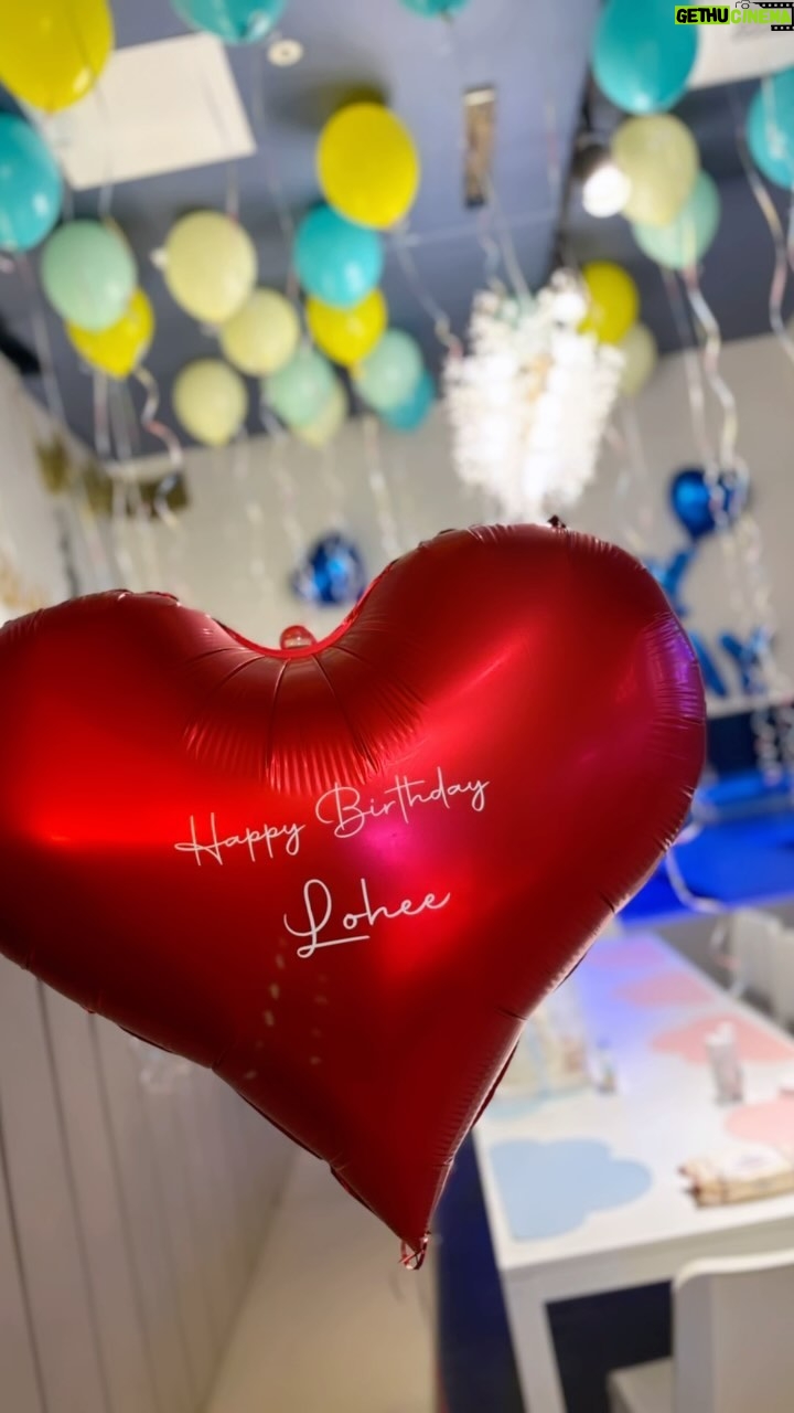 Eugene Instagram - Lohee's 9th birthday~! 너에게 행복한 하루가 된 것 같아서 엄마도 행복해~😊 사랑하는 딸 생일 축하해...💕 생일 답례품은 @dumbohome