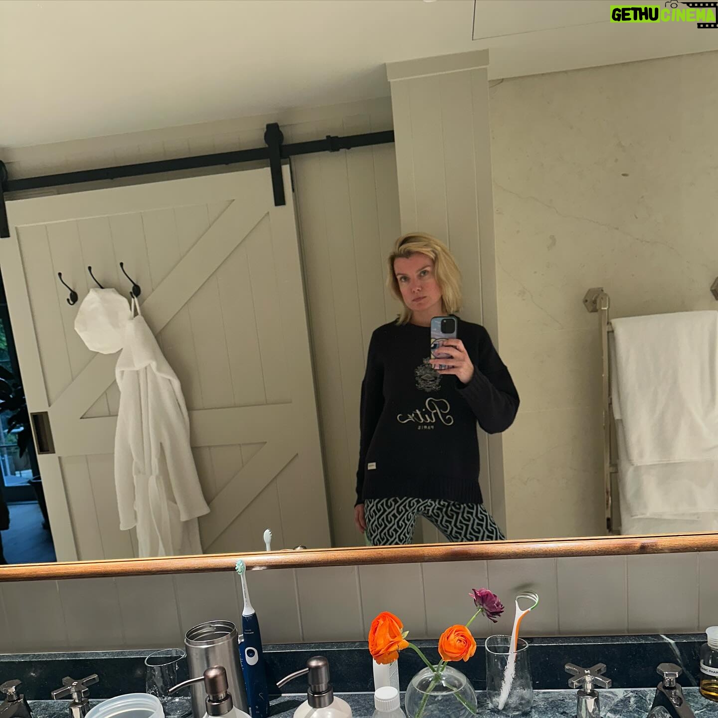 Eugenia Kuzmina Instagram - Flowers and spirit grow in the most unusual places π#writing π¦πΏ thank you @heckfield_place for the stay during filming an appearance scene @davidayermovies and connecting with the nature #natureisnurture β¦.ππ