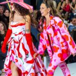 Eugenia Lemos Instagram - ¡El debut de @eugenialemosok como diseñadora! 😍🌈 En Andes Fashion Week Chile edición II tuvimos el placer de ser la pasarela donde se presentó “HEDÓNICA” 🤩 Una colección de 22 piezas, realizadas con la tecnología de sublimación, donde la diseñadora apostó por piezas audaces y nos mostró cuál es el ADN de su marca 🧬