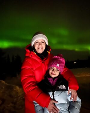 Eugenio Derbez Instagram - 📸 Finland, January 2023.

If you have, share your #auroraborealis 📸 🙌🏻

Hoy que las #aurorasboreales están en medio planeta, compartan sus fotos 🙌🏻