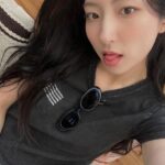 Eunseo Instagram - 열심히 달려 온 올해 무엇보다 우정들과 함께 이뤄낸 것들이 많았어서 잊지못할 2022❣️25살의 주여니를 나보다 더 사랑해줘서 고맙고 내년에 아름다울 주여니도 잘 부탁드려요 우정이들🧚🏻‍♀️