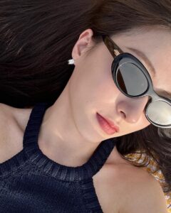 Eunseo Instagram - How was the day before my birthday?🖤😎🎧👀🫶🏻