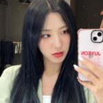 Eunseo Instagram - 열심히 달려 온 올해 무엇보다 우정들과 함께 이뤄낸 것들이 많았어서 잊지못할 2022❣️25살의 주여니를 나보다 더 사랑해줘서 고맙고 내년에 아름다울 주여니도 잘 부탁드려요 우정이들🧚🏻‍♀️