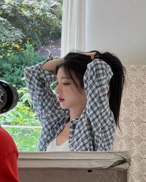 Eunseo Instagram - 2022 우주소녀 포토북🤍🤸🏻🎧🎸