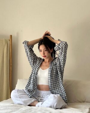 Eunseo Instagram - 2022 우주소녀 포토북🤍🤸🏻🎧🎸