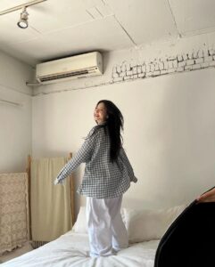 Eunseo Instagram - 2022 우주소녀 포토북🤍🤸🏻🎧🎸