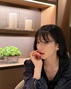 Eunseo Instagram - I'm on my way to see Thai UJUNG 🇹🇭💙