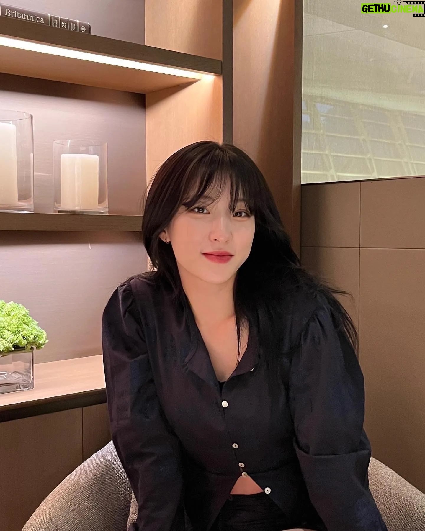 Eunseo - 103.2K Likes - I'm on my way to see Thai UJUNG πΉππ