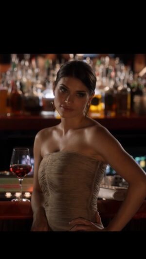 Eva De Dominici Instagram - Ha! You didn’t know about Nadia’s sports betting skills… 🕷 Have you seen episode 3 #ElDiabloQueConoces last night on @foxtv ? It’s also available on @hulu

Ja! No sabían del talento de Nadia para las apuestas deportivas… 🕷 Ya vieron el capítulo 3 #ElDiabloQueConoces anoche en @foxtv ? También está disponible en @hulu
