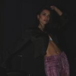 Eva De Dominici Instagram – i like to believe that one always walks to where they are already waiting for them 🌝
me gusta creer que uno siempre camina hacia donde ya lo están esperando 🌚