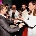 Eva González Instagram - Anoche tuve el honor de estar con mi querido @davidbisbal en la fiesta de presentación de su nuevo disco #mesientovivo. Gracias amigo, por compartir tanto y ser tan generoso siempre! Tenéis que ver el nuevo videoclip, es una pasada y viene con sorpresa de la mano de mi bella @rosannazanetti Os quiero familia!♥️ Estilismo: @inma_fdstylist @apparentiaofficial Muah: @soniamarina8 📷: @pepinomarino