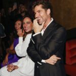 Eva González Instagram - Anoche tuve el honor de estar con mi querido @davidbisbal en la fiesta de presentación de su nuevo disco #mesientovivo. Gracias amigo, por compartir tanto y ser tan generoso siempre! Tenéis que ver el nuevo videoclip, es una pasada y viene con sorpresa de la mano de mi bella @rosannazanetti Os quiero familia!♥️ Estilismo: @inma_fdstylist @apparentiaofficial Muah: @soniamarina8 📷: @pepinomarino