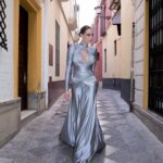 Eva González Instagram - Lo de anoche… Orgullosa de que Sevilla se convirtiera en la capital mundial de la música y feliz por reencontrarme con tanta gente a la que quiero y con la que tengo la suerte de trabajar. Gracias @latingrammys por invitarme a una noche espectacular @uber_es Y ahora voy con el look por el que tanto me habéis preguntado. El vestido me lo hizo mi querida @vickymartinberrocal un sueño con el que me sentí muy cómoda @victoria.coleccion El muah a cargo de @nadador para @yslbeauty #makeuplook #yslveauty Las sandalias son de @magritshoes y las joyas de @rabatjewellery Todo orquestado por las mejores estilistas @inma_fdstylist @nikolrobles os quiero chicas! 🤍 Y estos fotones son de @mr_jdelgado Muchas gracias a todos por hacerme sentir segura en una noche tan especial.