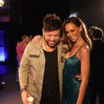 Eva González Instagram - Estáis viendo @lavozantena3 ? Hoy estamos haciendo un repaso del camino que han recorrido nuestros 4 finalistas. Aprovecho para dejaros algunas fotitos del directo de la semana pasada en la que vivimos momentos muy bonitos e intensos. El viernes que viene os espero a todos en la GRAN FINAL. Qué nervios! Tenéis ya vuestro favorito? Elsa, Pablo, Nereida o Miguel? Hagan sus apuestas! Os leo!!!