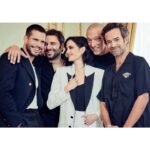 Eva Green Instagram - Milady et les garçons… le deuxième volet de @lestroismousquetaireslesfilms #Milady sort aujourd’hui au cinéma ! J’espère que vous l’apprécierez autant que nous avons eu plaisir à le tourner . Photographe: @marcelhartmannphoto