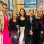 Eva Isanta Instagram - “La que se avecina“, Premio de Honor del @festivalmeria Recogen muchas de sus actrices guerreras. Dedicado a nuestro fiel público y a @jose_luis_gil_sanz en palabras de nuestra súper directora @lauracaballero_ y en nombre de todos los que le damos vida. Muy entrañable . Gracias gracias gracias 🙏 Nuestros queridos actores chicos y todo el equipo técnico en el corazón . Gracias @robertoverinooficial @mango @unode50 @finallypress @borial_management @la_queseavecina @contuberniofilms @mediasetcom #fical #festivalcinealmería