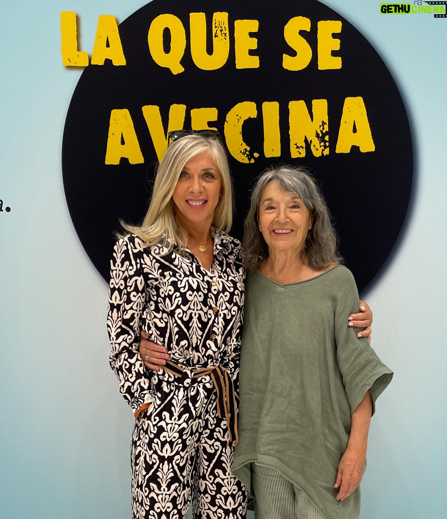 Eva Isanta - 6.9K Likes - Presentar @la_queseavecina en abierto es una gozada y más en el @festval_oficial
Gracias por la acogida ❤️
@contubernio _producciones
@alber_caballero @lauracaballero_
@petramartinez1944 @mirenib @luis_merlooficial @mamengarciaoficial @alexdelacroix @felixgomezactor #carlosareces
Look @tintaybariloche
@dimeqmquieres
@gioseppo_shoes_
@galleryroomc
Gracias siempre @borial_management @borjavera @algardi