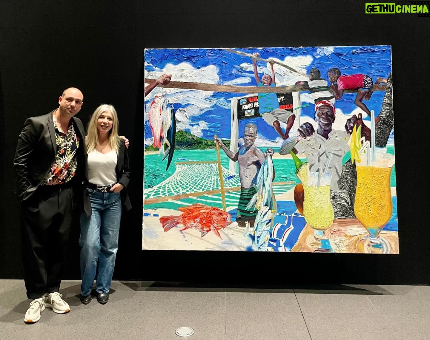 Eva Isanta Instagram - Ayer disfruté tanto… #nogeneration Una exposición de artistas contemporáneos que me metieron de la mano en su habitación propia. ¡Gracias por vuestra amabilidad! Artistas hermanados, cómo no, por mi querido y admirado @garcinuno_ que llena de energía lo que toca. Y promovida por otro ser maravilla @ivanburgos para @porsche_iberica . Si te gustan el Arte y el mundo del diseño y el motor, no te la pierdas. Pinturas de @garcinuno_ @juanmanuelfernandezpinedo @davidbomati @carlostardez @eloymorales73 @haro.58 @nacho_martinsilva @maillostudio #NoGeneration #exposición #artecontemporáneo #artistas #coches