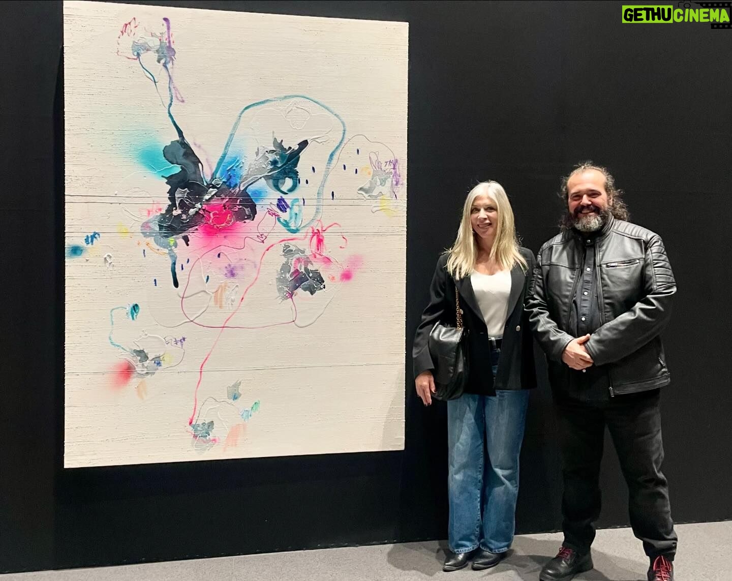 Eva Isanta Instagram - Ayer disfruté tanto… #nogeneration Una exposición de artistas contemporáneos que me metieron de la mano en su habitación propia. ¡Gracias por vuestra amabilidad! Artistas hermanados, cómo no, por mi querido y admirado @garcinuno_ que llena de energía lo que toca. Y promovida por otro ser maravilla @ivanburgos para @porsche_iberica . Si te gustan el Arte y el mundo del diseño y el motor, no te la pierdas. Pinturas de @garcinuno_ @juanmanuelfernandezpinedo @davidbomati @carlostardez @eloymorales73 @haro.58 @nacho_martinsilva @maillostudio #NoGeneration #exposición #artecontemporáneo #artistas #coches