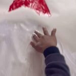 Eva Isanta Instagram - Hoy visitamos Nuat el Centro de Autismo de Smara. Sorprende la calma del espacio y de las cuatro psicólogas que trabajan con los veintiséis niños que cuidan. Gracias @autismoeuskadi @laulomas por el esperado material. Si alguien se anima a donar que contacte con @sonrisasaharauimurcia #centrodeautismo #smara #campamentosderefugiadossaharauis #materialsensorial