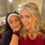 Eva Isanta Instagram - El estreno de #lasquegritan fue el viernes 26 en el @teatroprincipalpalencia Aún impregnada de un batiburrillo de emociones: esfuerzo, trabajo, nervios, compañerismo, aplausos … una maravillosa eclosión que aún estoy digiriendo. Gracias Palencia y amigos/as por la fervorosa acogida. Me habéis hecho muy feliz. Gracias familia teatrera. Esto no ha hecho más que empezar. Os quiero #beatrizcarvajal @normaruizita @pepa_rus Texto: @rincon_cano y @josemariadelcastillo Dirección: @josemariadelcastillo Producción: @pentacionespectaculos @coribante Distribución: @pentacionespectaculos Escenografía: @monicaborromeo_ Iluminación: @pilar #lasquegritan #estreno #teatropalencia La labradorita es cosa de @cabo.hannah 🤍