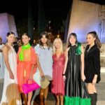 Eva Isanta Instagram - Disfrutando la moda en Madrid @maisonmesa Blanco, negro, colores ácidos y alpargatas y … en este entorno ¡órdago! @mbfwmadrid Estilismo @kokeroficial @senandreag @austenjunior Maquillaje y Peluquería @angela.vgil @ohmartus ❤️ Gracias @perucha63 🌹