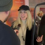 Eva Isanta Instagram - “Mientras seas tú “ es una película que conmueve y pone belleza en la crudeza. No paro de revivirla. Carme Elías y su directora y amiga @claudiapintoe no pueden ser más generosas. Nos llevan de la mano por el terrible viaje que supone la enfermedad de Alzheimer, y nos llenan de poesía y de esperanza. ¡Gracias! También es maravilloso vivir la humanidad de su maestro #juancarloscorazza. No os la podéis perder. El viernes 9 de febrero en 34 salas. Felicidades a todo su equipo @sinrodeosfilms @filmaxpresenta #mientrasseastú #película #documental #actriz #alzheimer