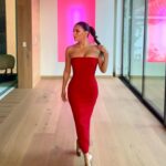 Eva Longoria Instagram – Never say no to a red dress♥️

@hairinel 
@beautybyelan 
@stylememaeve