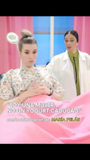 Eva Soriano Instagram - Nuestro videoclip de esta semana va dedicado a las clínicas de fertilidad y desde #Showriano os decimos: “SOY UNA MUJER, NO UN YOGURT CADUCAO”.

Con la colaboración de @mariapelaemusica Ft. @evasoriano_ 

Ya disponible en @movistarplus
