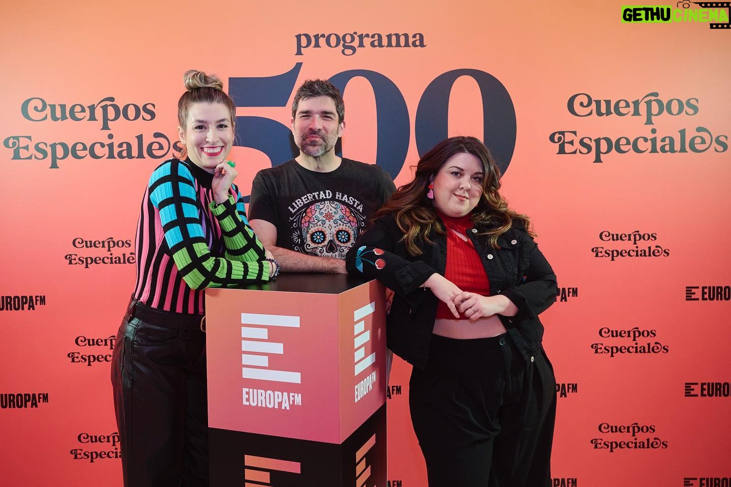 Eva Soriano Instagram - LOS CUERPOS ✨✨ Mañana de 7 a 11 tenéis el especial de @cuerposespeciales 500 programas, no sabéis lo feliz que me hace poder celebrar esta cifra. Gracias a todos los que vinisteis a disfrutar de este programa en directo. Gracias a la familia de cuerpos especiales, a los que somos y a los que ya no están. Porque este programa se hace con trabajo, esfuerzo y muchísima ilusión, que es lo que hay tras cada componente de este equipo. VIVA CUERPOS ESPECIALES!!!!♥️♥️♥️ OSKM!!