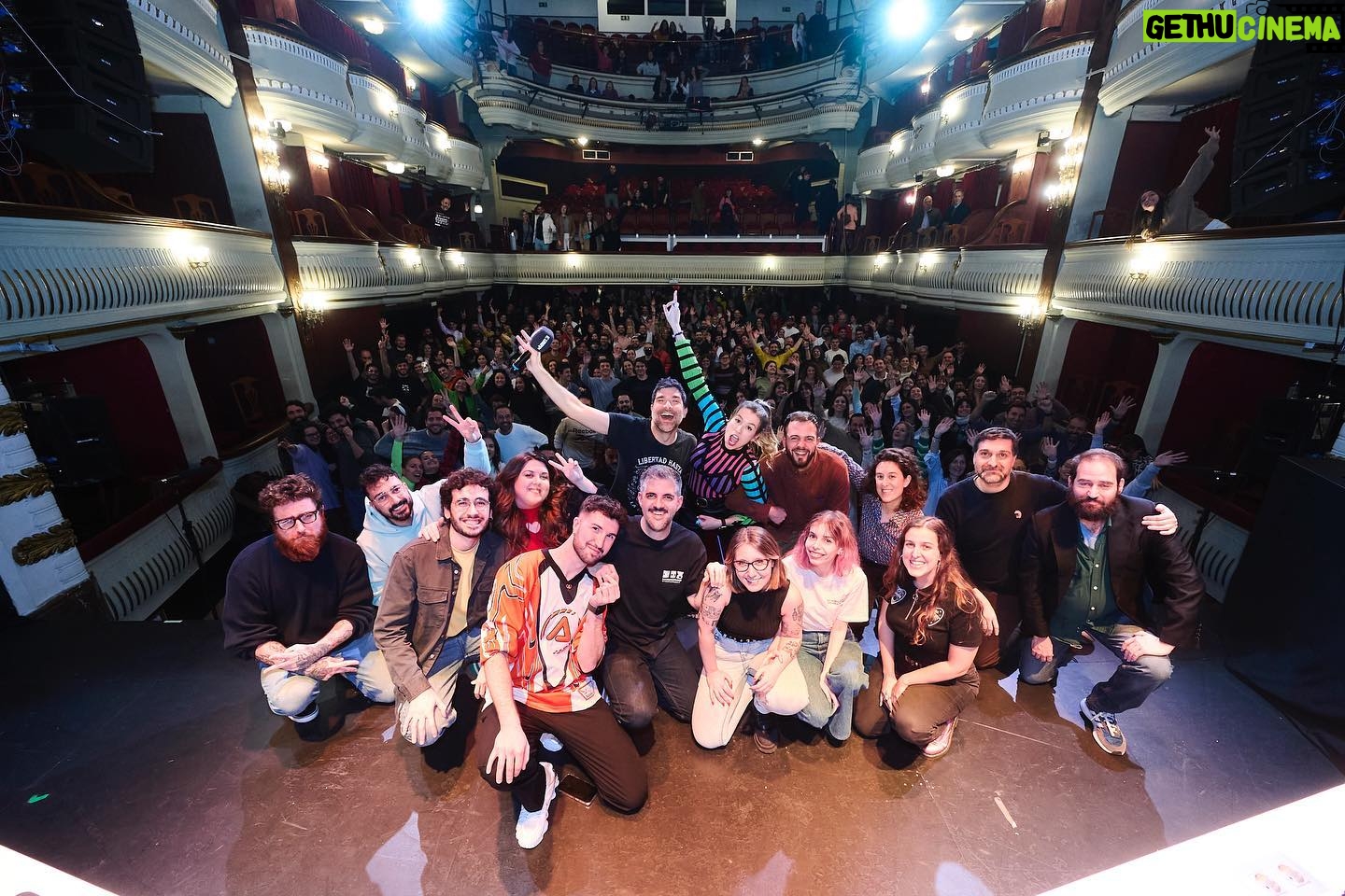 Eva Soriano Instagram - LOS CUERPOS ✨✨ Mañana de 7 a 11 tenéis el especial de @cuerposespeciales 500 programas, no sabéis lo feliz que me hace poder celebrar esta cifra. Gracias a todos los que vinisteis a disfrutar de este programa en directo. Gracias a la familia de cuerpos especiales, a los que somos y a los que ya no están. Porque este programa se hace con trabajo, esfuerzo y muchísima ilusión, que es lo que hay tras cada componente de este equipo. VIVA CUERPOS ESPECIALES!!!!♥️♥️♥️ OSKM!!