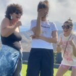 Eva Soriano Instagram - 🍎 🐍 LA ISLA DE LAS TENTACIONES 🐍🍎 Una soltera no necesita un novio tóxico. Con sus amigas le basta y le sobra. #noeslomismovivirloquecontarlo #haymasimagenesparati
