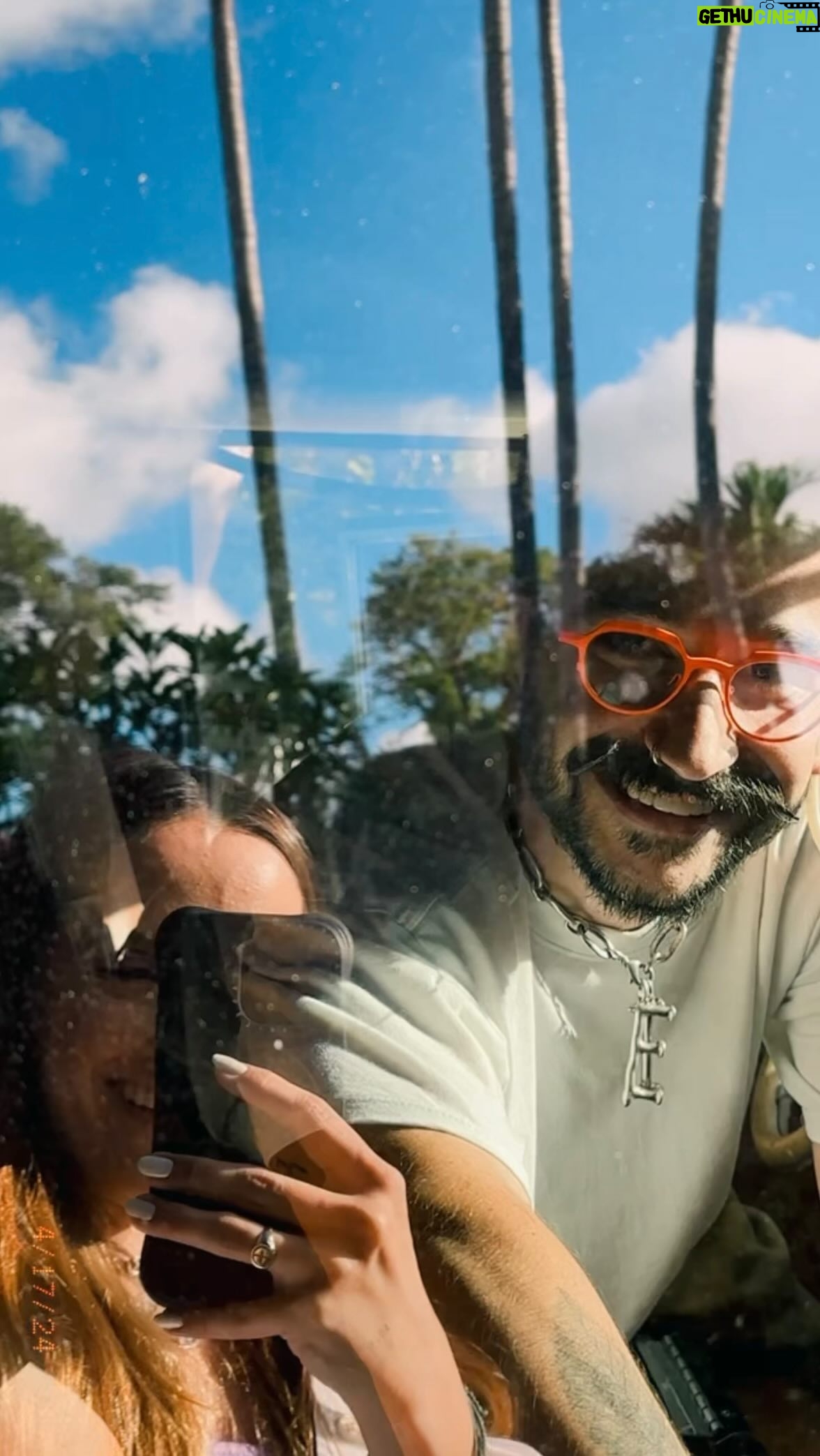 Evaluna Montaner Instagram - 9 años babeándome por este mango 🤤 te amo guapito. Feliz aniversario de novios🥭
