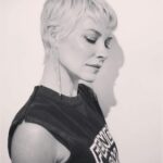 Evangeline Lilly Instagram – As the jet lag starts to dust off and the routine of life lingers nearby, the challenge of the mundane arises – how to keep it inspired?

Listening, in every moment, to that still, small voice within is the only way, but in the practical ‘everyday’ of it all, listening can be littered with doubt and disobedience. 

“What if this is just my voice? What if I’m delusional and not inspired?” “Maybe I shouldn’t do my breathing practice right now. Maybe I should watch a movie instead?” 

“Thus as long as the soul uses its bodily organs aright, a man is called sane; but truly, when it bursts its chains and tries to be free, practicing running away from its prison, then one calls it insanity.” #Erasmus 

But, “[n]othing great can be accomplished without a constant solicitation of madness, which should always be overcome, but should never be entirely lacking.” #Schelling 

And so goes the dance – staying in reality while flirting with divinity and, in this way, gaining meaning and force within the “small” and “everyday”; in this way, knowing where to put my feet in each moment…where to start and where to go. 

📸 @renatocampora 

#inspiration #divinity #madness #sanity #inspired #mundane #meaning #carljung #theredbook #thoughts #piscesnewmoon