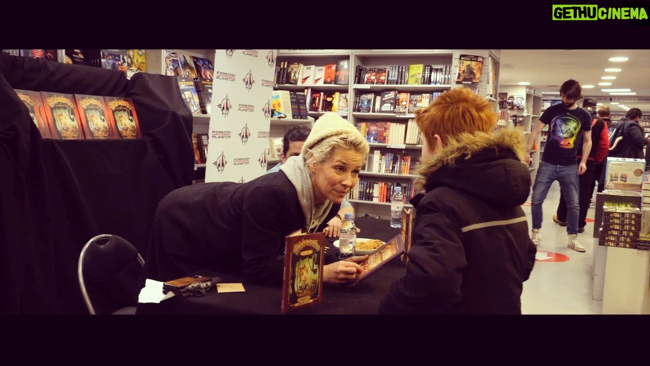 Evangeline Lilly Instagram - Thank you so much @forbiddenplanet for the fantastic signing! It was so cool to be back in the birthplace of @thesquickerwonkers You can be sure we’ll be back with #TheDemiseOfAndyTheArrogant Cheers! 🥂 Fantastic video by @pawpix 🎥 #thesquickerwonkers #kidsbooks #kidsbookseries #childrensbooks #childrensbookseries #picturebooks #picturebookseries #earlyreader #reluctantreaders #storybook #poem #poetry #limerick #art #animation #illustration #author #writer #artist #darkanddelicious #darkhumor #gallowshumor #neilgaiman #timburton #guillermodeltoro #edwardgory #drsuess #roalddahl #lornathelazy