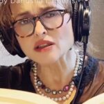 Evangeline Lilly Instagram – YES, YES and YES AGAIN. 💯. This. 

“Small Kindnesses” by Danusha Laméris 
From “365 Poems For Life”
Compiled by Allie Esiri @allieesiri 

Thank you @femalepoetsociety 🙏🏼