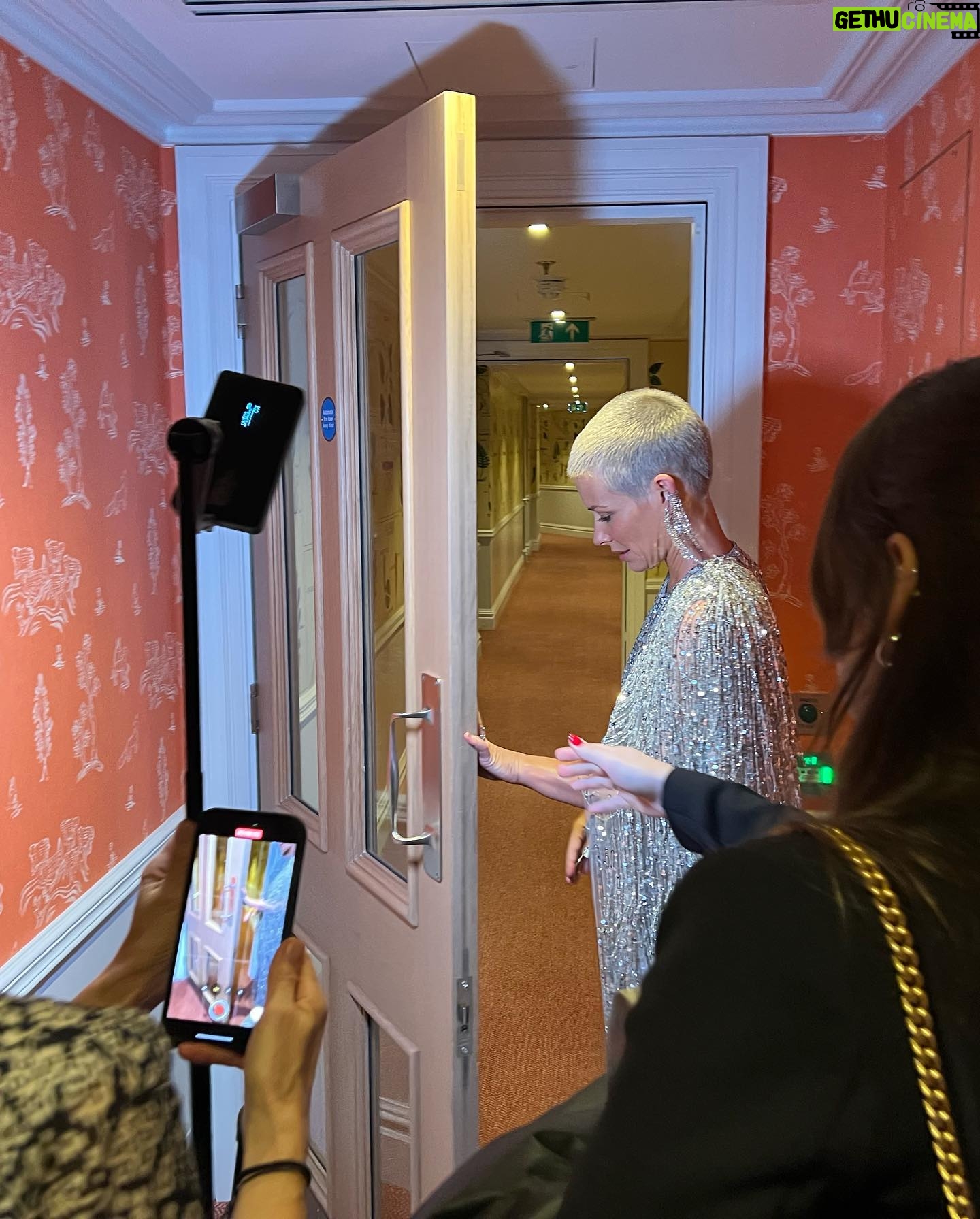 Evangeline Lilly - 123.2K Likes - I know I've been negligent in posting. We had our big UK premier last night and I still haven't posted one photo. It's been pretty full-on and I really just wanted to be present and enjoy my night. Here is a little behind the scenes sneak peek. Last touches before walking out the door. 🚪
#antmanandthewaspquantumania
