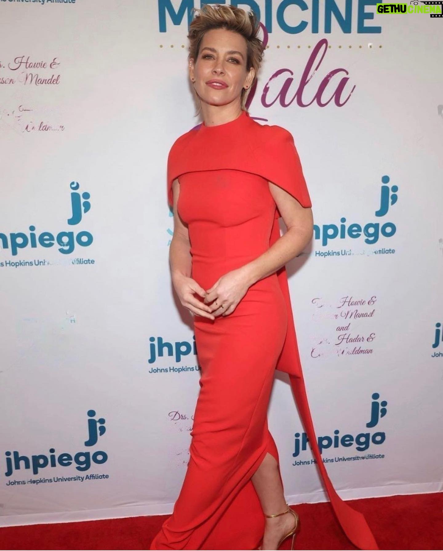Evangeline Lilly - 44.2K Likes - #red
@jhpiego @slevydirect @kevinmichaelericson @bridgetbragerhair @pircillapae