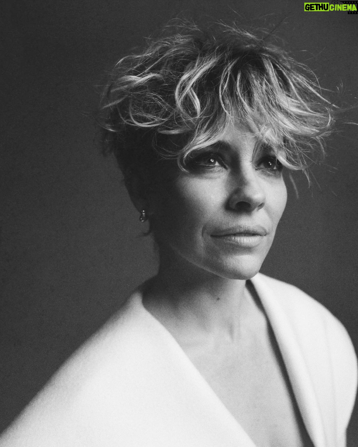 Evangeline Lilly Instagram - "I think that we run an incredible risk, in the current wave if feminism, of sending the message to women and girls that if you want to be powerful then you should act and present in a masculine way. 'You should be tough, you should be hard, you should take no prisoners'; all these really toxic stereotypes of what it means to be strong. I think that there is an incredible amount if strength in quintessentially female qualities of compassion and vulnerability and sensitivity, and that it's okay to be a girl who wants to be soft. That doesn't make you weak and that doesn't make you lame. That's really important to me... Little girls should not be asked to abandon their femininity in order to be powerful." Excerpt from my interview with @amazingmagazine for my cover issue. On sale now (link in bio)!