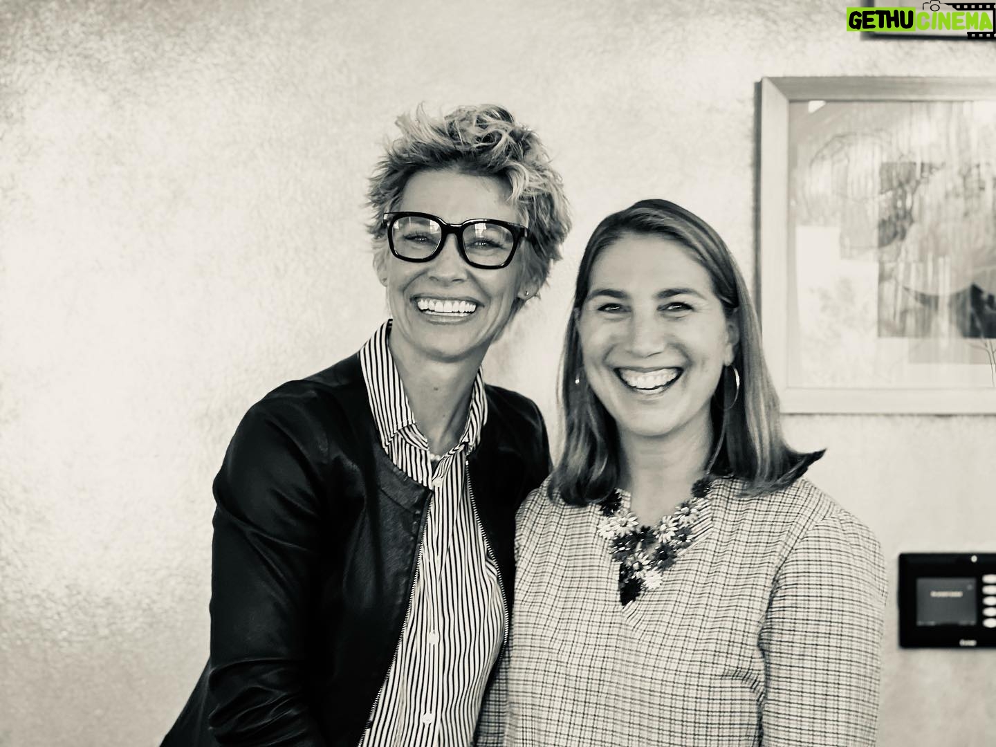 Evangeline Lilly Instagram - Thank you, @zibbyowens for a beautiful day with other #readers and #authors celebrating the release of your #memoir #Bookends. I loved getting to know you, your team and your family and I loved getting a day off from being a celebrity actor to be just a little known author. I’ll never forget it. @thesquickerwonkers #bookfair