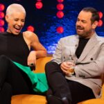 Evangeline Lilly Instagram – When does having fun become having TOO MUCH fun???? 🤔🫣

@thejonathanrossshowofficial 
Tune in tonight!