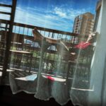 Evangeline Lilly Instagram - Baking off the booze. What a beautiful night last night, São Paulo! 🥃 The sun feels different here. The breeze, perfection. São Paulo has swept me away. Another day of promoting #antmanandthewaspquantumania ahead of me. #ilovemylife #sleepymorninginthesun #saopaulo #brazil @ccxpoficial #sun #breeze #beauty #rest