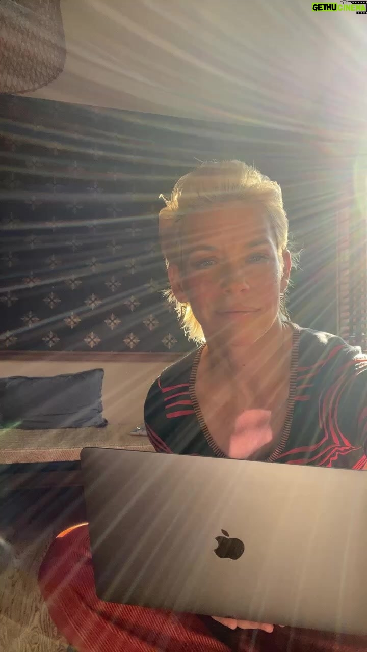 Evangeline Lilly Instagram - Went live this morning to share these beautiful words from #JoanChittister’s #TheGiftOfYears after reading them during my morning practice… #beautiful #age #aging #midlife #gratitude #grace #joy #acceptance #cac #centerforactionandcontemplation #richardrohr