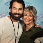 Evangeline Lilly Instagram – Anyone else love @schittscreek ???? 😍 @realtimrozon 

#schittscreek