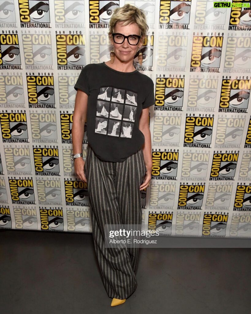 Evangeline Lilly Instagram - When I went to #SDCC2022 I decided to color coordinate with their logo. Hair by @jennychohair Make up by @karayoshimotobua #antmanandthewaspquantumania @giorgioarmani @allsaints